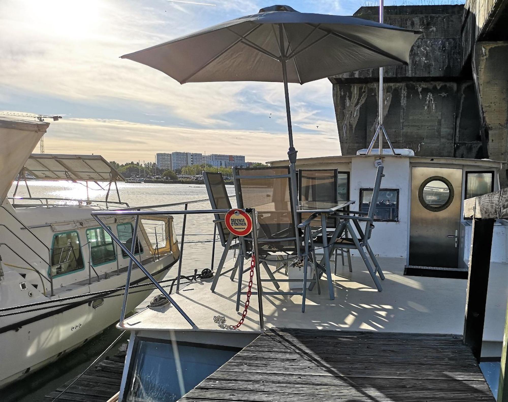 Le Bateau Ivre Hotel Bordeaux Eksteriør billede