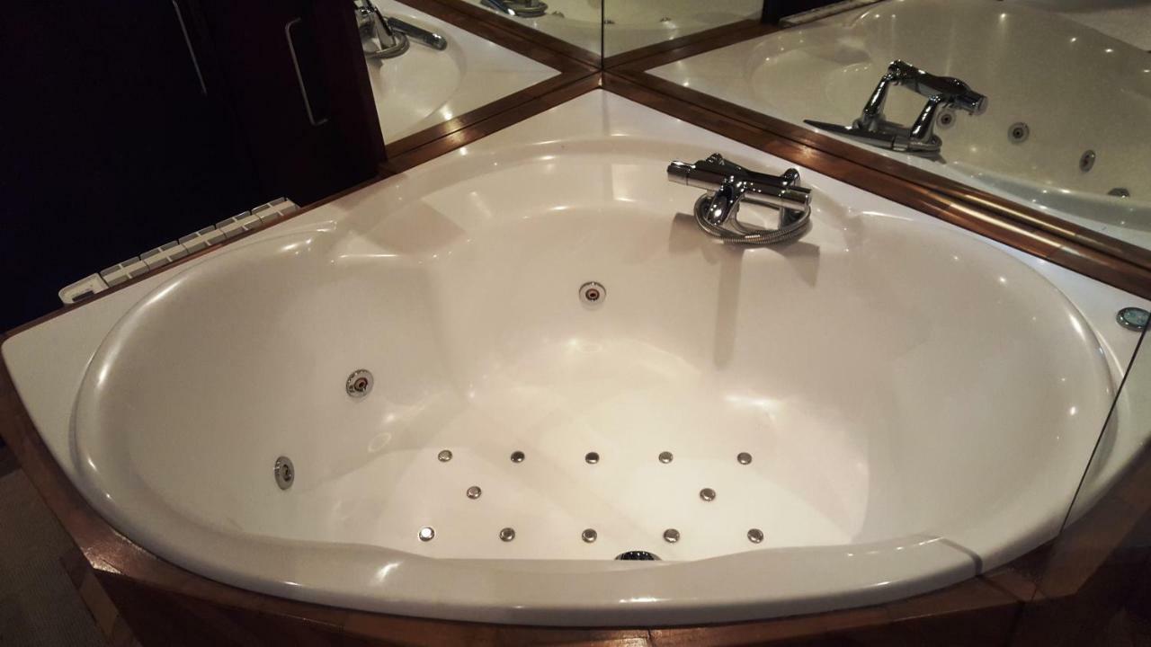Le Bateau Ivre Hotel Bordeaux Eksteriør billede
